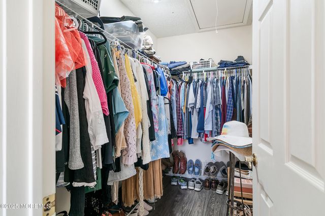 22 Toppinglift Drive, Bayville, NJ 08721