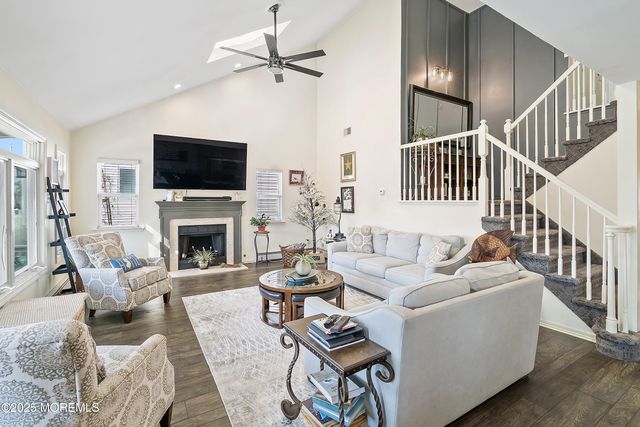 22 Toppinglift Drive, Bayville, NJ 08721