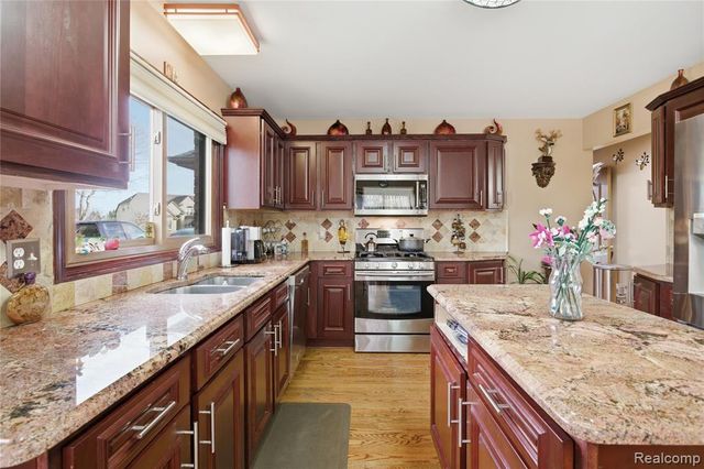 3799 Tymber Ridge Court, Sterling Heights, MI 48314