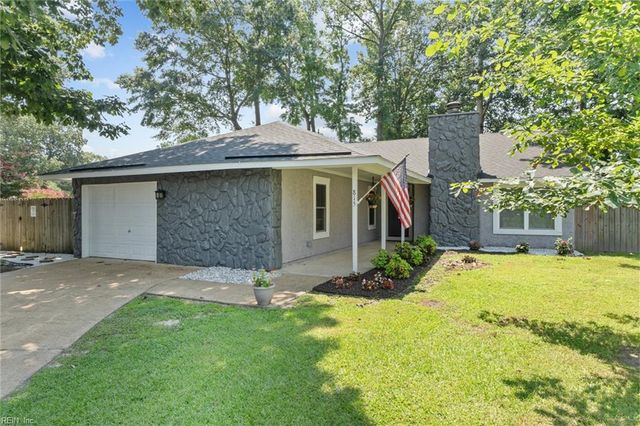 815 Bowling Green TRL, Chesapeake, VA 23320