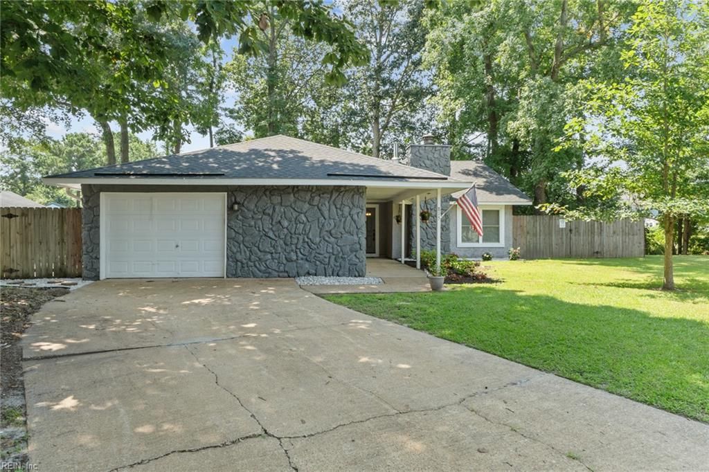 815 Bowling Green TRL, Chesapeake, VA 23320