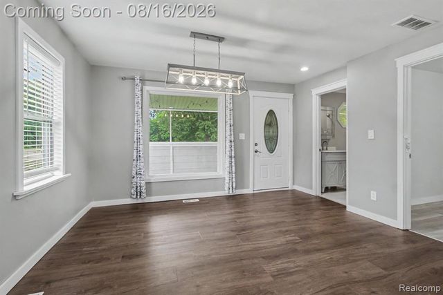 4512 Treadwell Street, Wayne, MI 48184