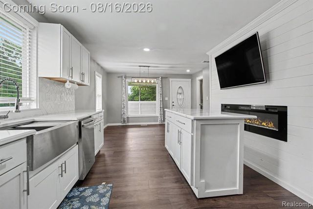 4512 Treadwell Street, Wayne, MI 48184
