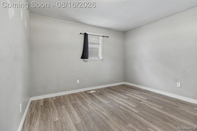 4512 Treadwell Street, Wayne, MI 48184