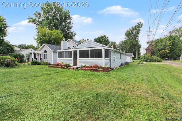 4512 Treadwell Street, Wayne, MI 48184