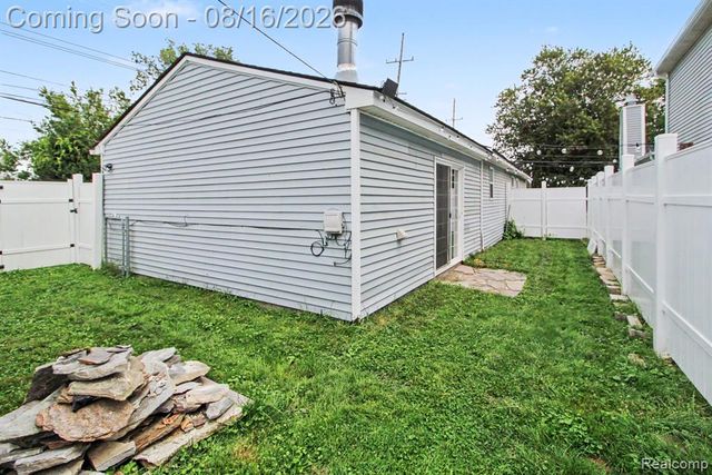 4512 Treadwell Street, Wayne, MI 48184