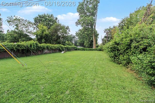 4512 Treadwell Street, Wayne, MI 48184