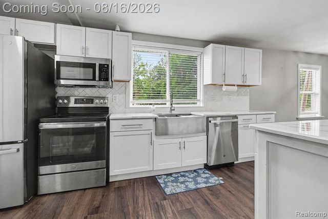 4512 Treadwell Street, Wayne, MI 48184