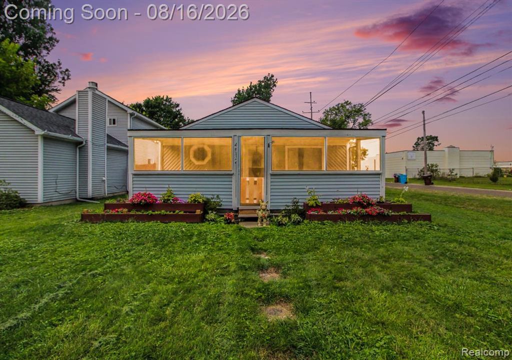 4512 Treadwell Street, Wayne, MI 48184
