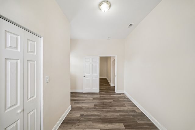 8725 S CONSTANCE Avenue, Chicago, IL 60617