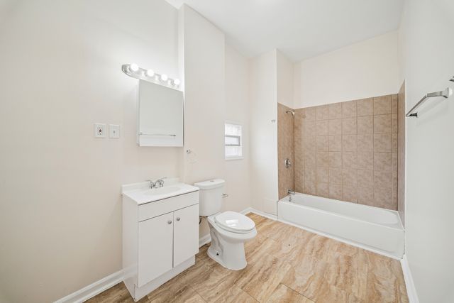 8725 S CONSTANCE Avenue, Chicago, IL 60617