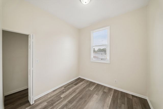 8725 S CONSTANCE Avenue, Chicago, IL 60617