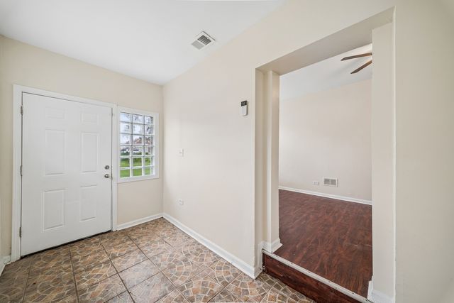8725 S CONSTANCE Avenue, Chicago, IL 60617