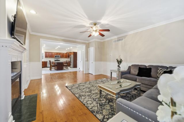 1369 Saddle Club Way, Lexington, KY 40504