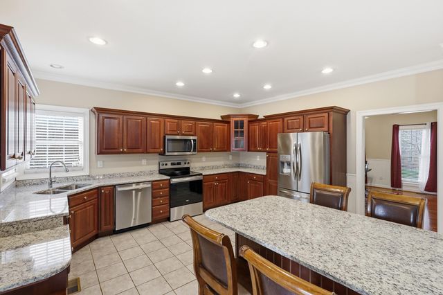 1369 Saddle Club Way, Lexington, KY 40504