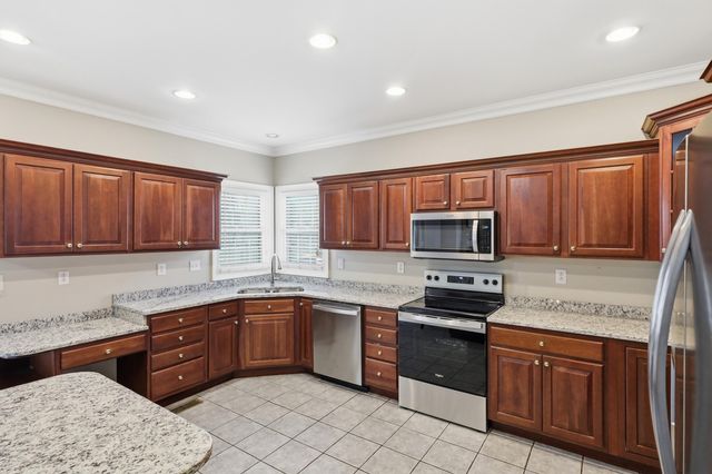 1369 Saddle Club Way, Lexington, KY 40504