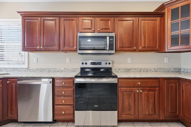 1369 Saddle Club Way, Lexington, KY 40504