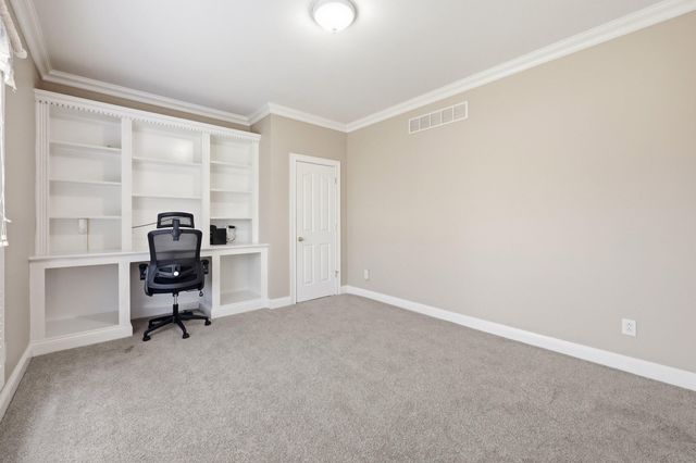 1369 Saddle Club Way, Lexington, KY 40504