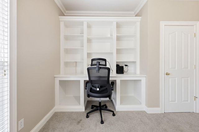 1369 Saddle Club Way, Lexington, KY 40504