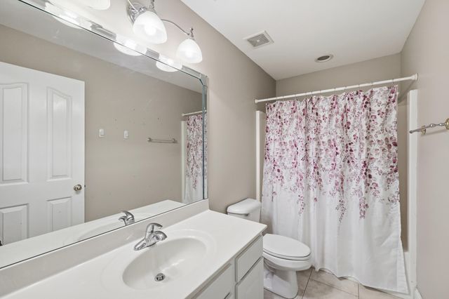 1369 Saddle Club Way, Lexington, KY 40504