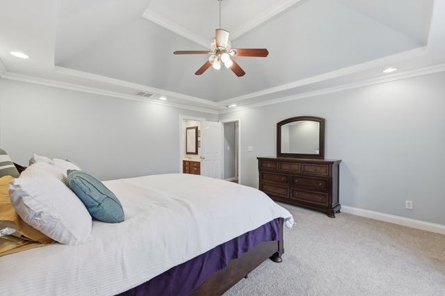 1369 Saddle Club Way, Lexington, KY 40504