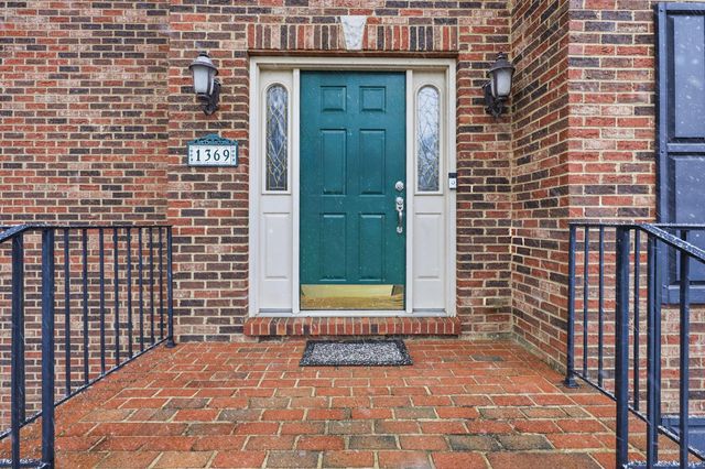 1369 Saddle Club Way, Lexington, KY 40504