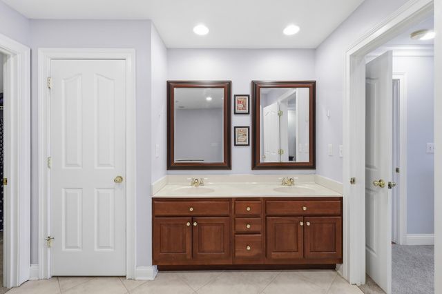 1369 Saddle Club Way, Lexington, KY 40504