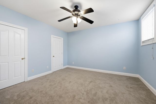 1369 Saddle Club Way, Lexington, KY 40504