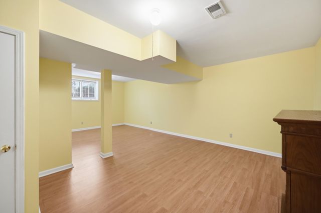 1369 Saddle Club Way, Lexington, KY 40504