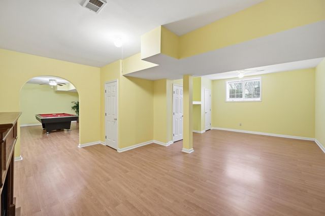 1369 Saddle Club Way, Lexington, KY 40504