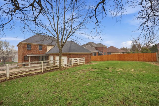 1369 Saddle Club Way, Lexington, KY 40504