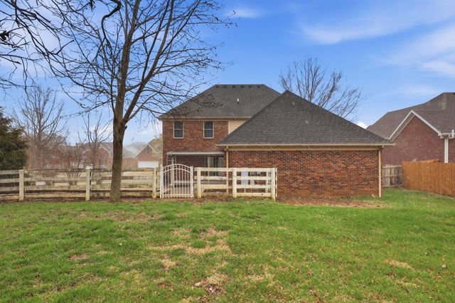 1369 Saddle Club Way, Lexington, KY 40504
