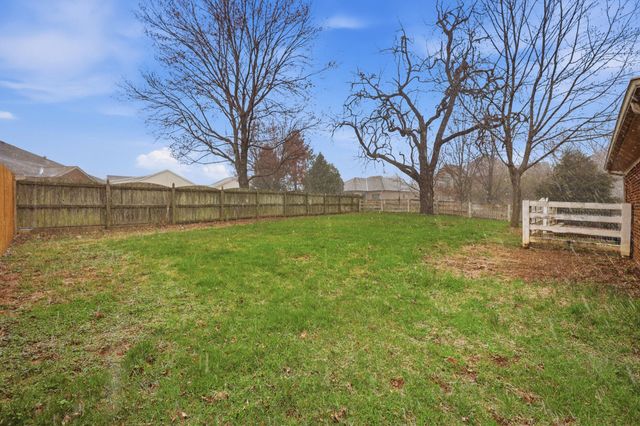 1369 Saddle Club Way, Lexington, KY 40504