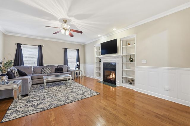 1369 Saddle Club Way, Lexington, KY 40504