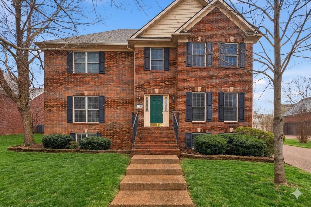 1369 Saddle Club Way, Lexington, KY 40504