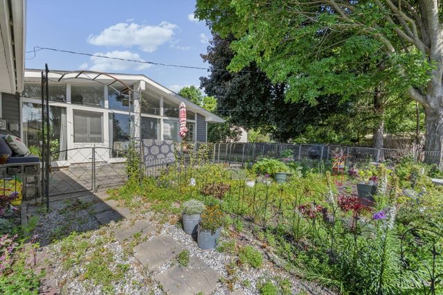 9194 Oakview Drive, Swartz Creek, MI 48473