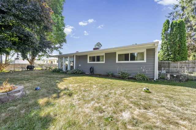 9194 Oakview Drive, Swartz Creek, MI 48473