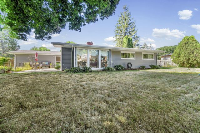 9194 Oakview Drive, Swartz Creek, MI 48473