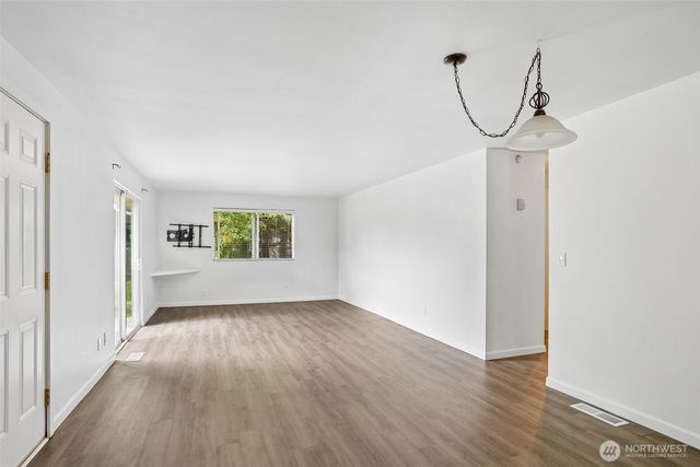 1711 7th Avenue SE, Puyallup, WA 98372