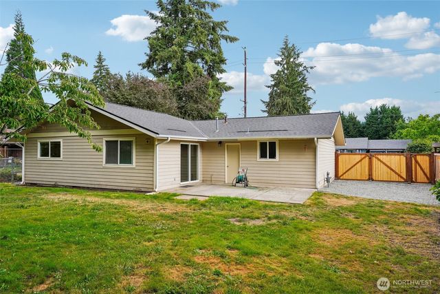 1711 7th Avenue SE, Puyallup, WA 98372