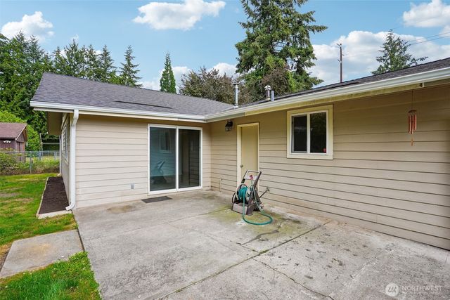 1711 7th Avenue SE, Puyallup, WA 98372