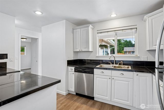 1711 7th Avenue SE, Puyallup, WA 98372