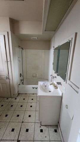 605 N Van Buren Street, Bay City, MI 48708