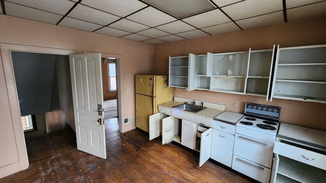 605 N Van Buren Street, Bay City, MI 48708