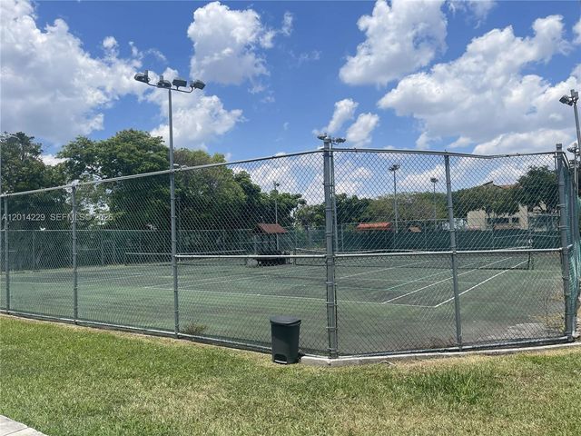 8820 SW 123rd Ct L-203, Miami, FL 33186