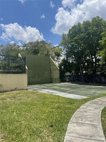 8820 SW 123rd Ct L-203, Miami, FL 33186
