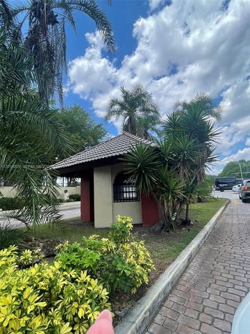 8820 SW 123rd Ct L-203, Miami, FL 33186
