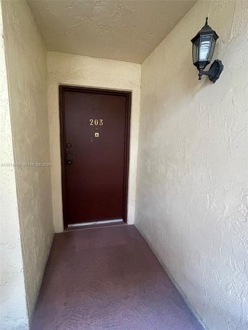 8820 SW 123rd Ct L-203, Miami, FL 33186