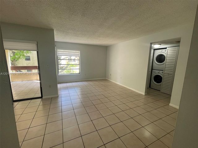 8820 SW 123rd Ct L-203, Miami, FL 33186