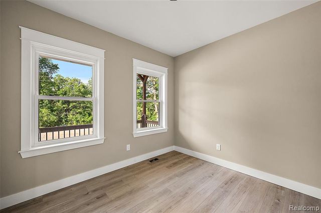9355 Andersonville Road, Clarkston, MI 48346